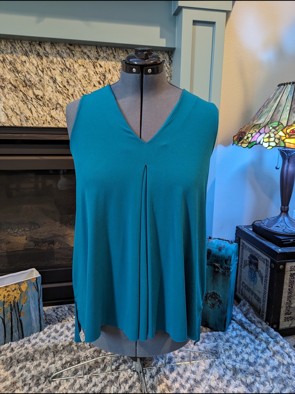 Banana Republic Teal V-Neck Draped Tank Top - M